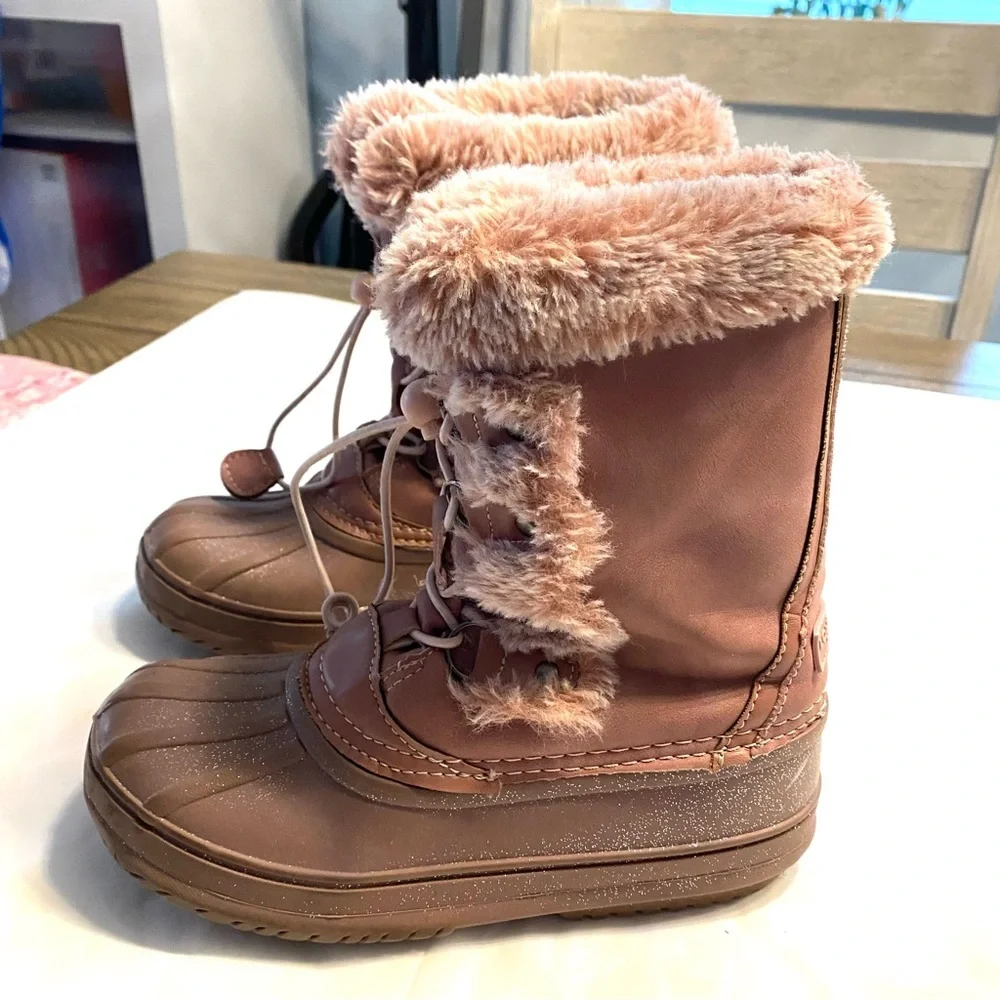 London Fog Collection Winter Snow boots Pink with pink faux fur SZ 3. Worn once